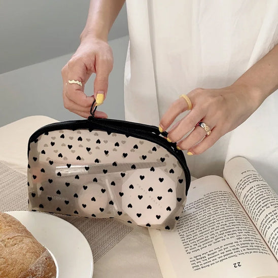 Trousse-de-toilette-femme-format-moyen
