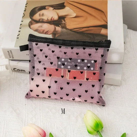 Trousse-de-toilette-femme-petit-format