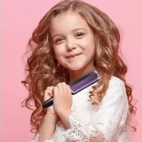 Brosse pour cheveux bouclés - démêlage express - Petits Plaisirs Malins