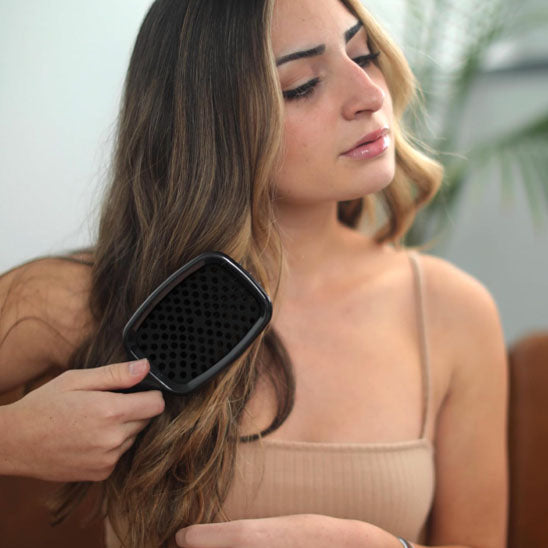 Brosse-a-cheveux-demelante-noire