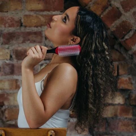 Brosse-pour-cheveux-boucles-sans-douleurs