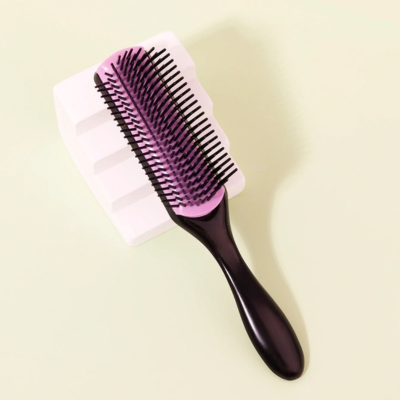 Brosse-pour-cheveux-boucles-violet