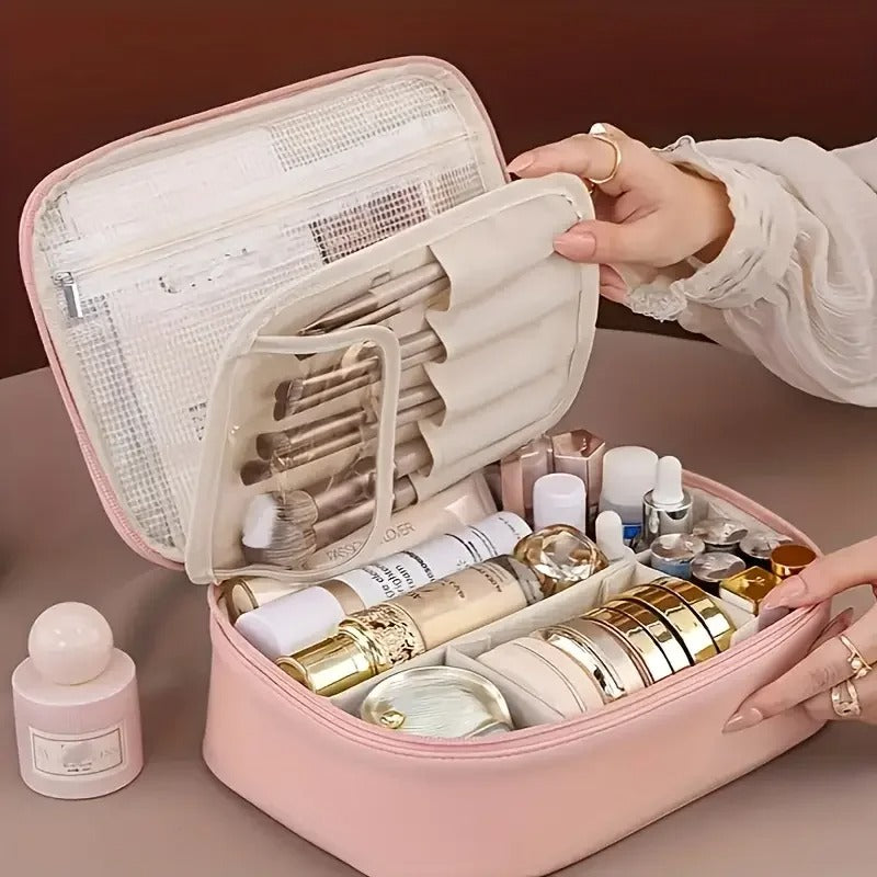Trousse de toilette de luxe femme conviviale