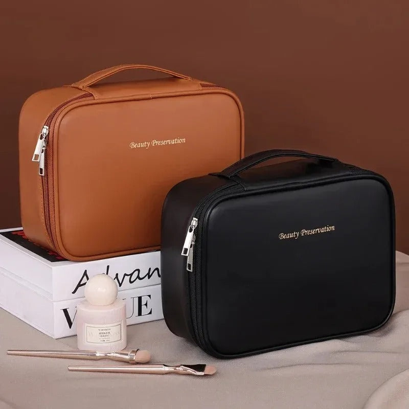 Trousse de toilette de luxe femme format compact 
