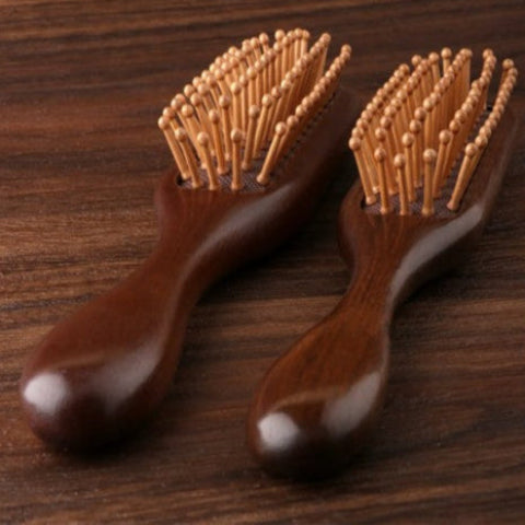 brosse-a-cheveux-bois-de-santal-dents-en-bois