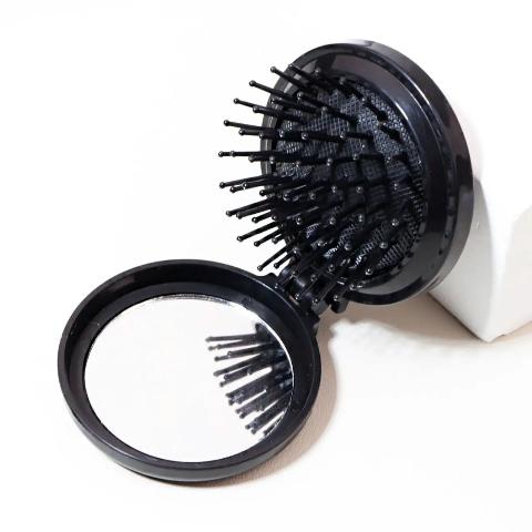 Brosse a cheveux - Format poche - Petits Plaisirs Malins