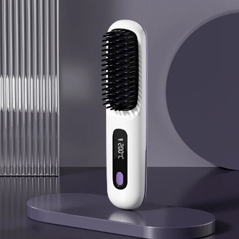 brosse-lissante-et-chauffante-blanche