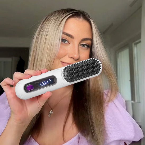 Brosse Lissante et Chauffante - Rechargeable et Portative - Petits Plaisirs Malins
