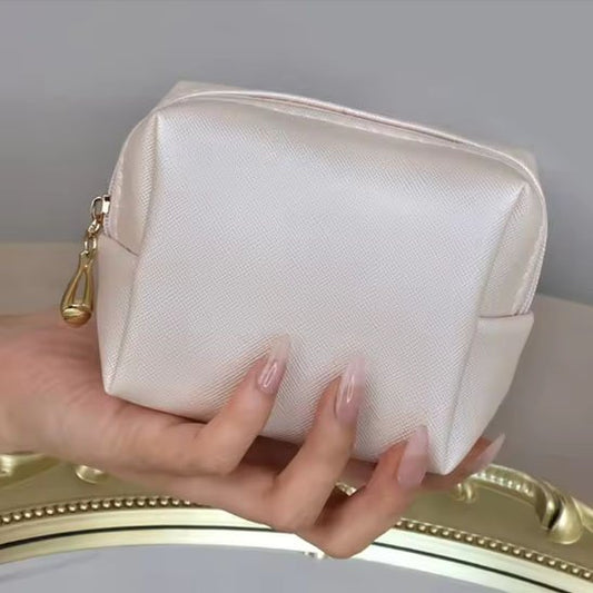 Mini trousse pour sac à main effet nacré chic 