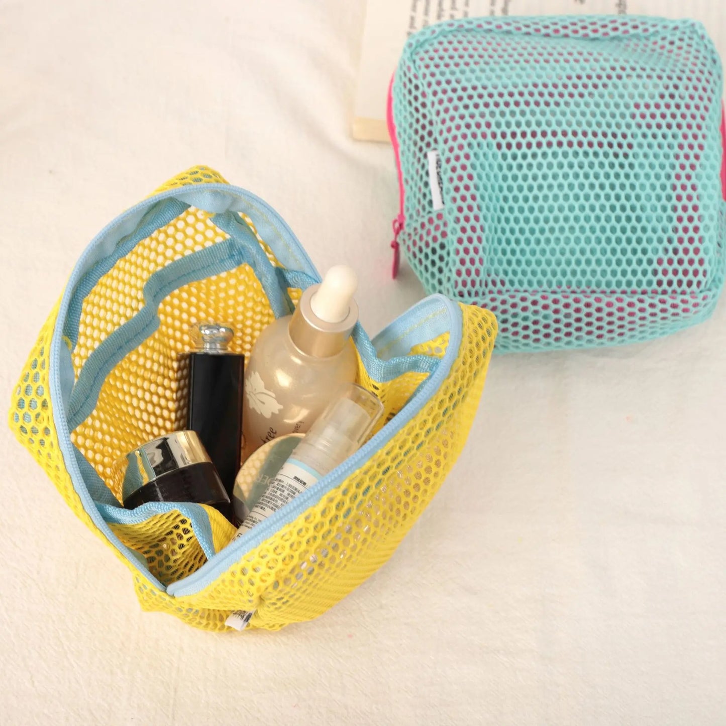 petite trousse maquillage pour sac à main repérage facile